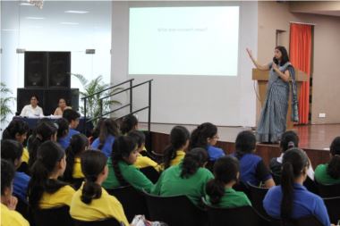 AMNSIS students attend workshop on Research Paper Writing