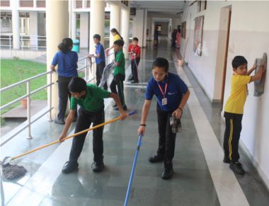 Primary and secondary students participated enthusiastically in Swachata Abhiyaan